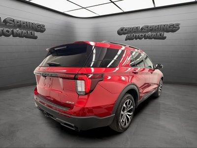 2025 Ford Explorer ST-Line