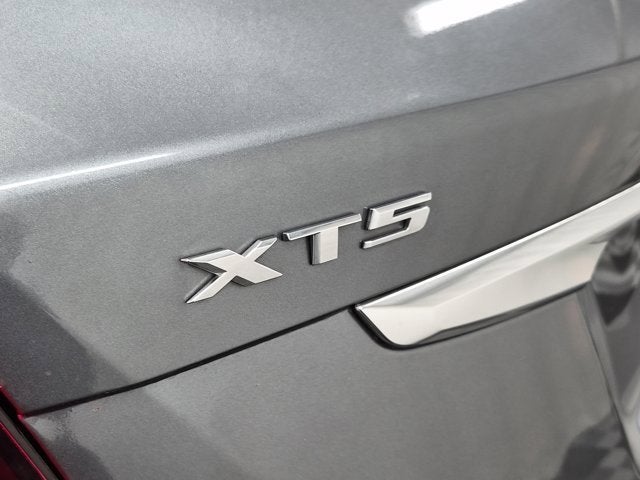 2022 Cadillac XT5 Luxury