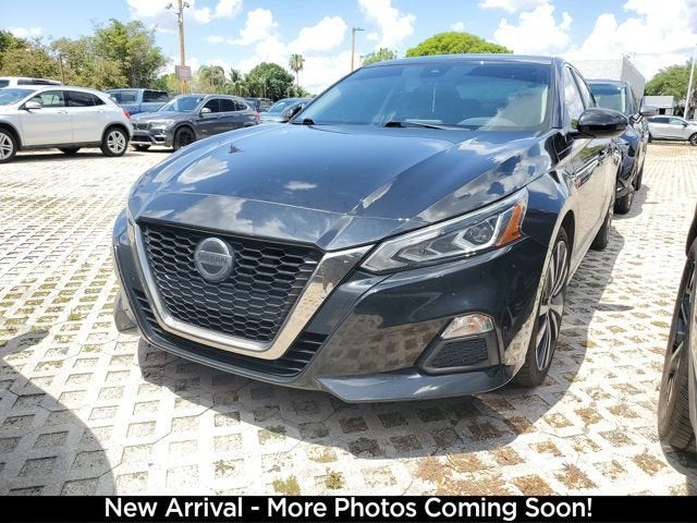 2022 Nissan Altima 2.5 SR