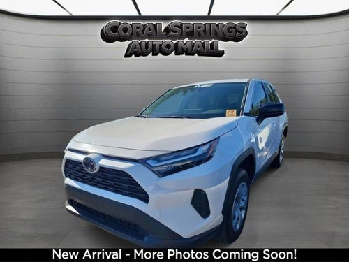 2025 Toyota RAV4 LE