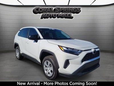2025 Toyota RAV4 LE