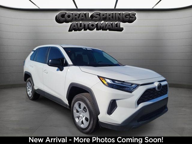 2025 Toyota RAV4 LE