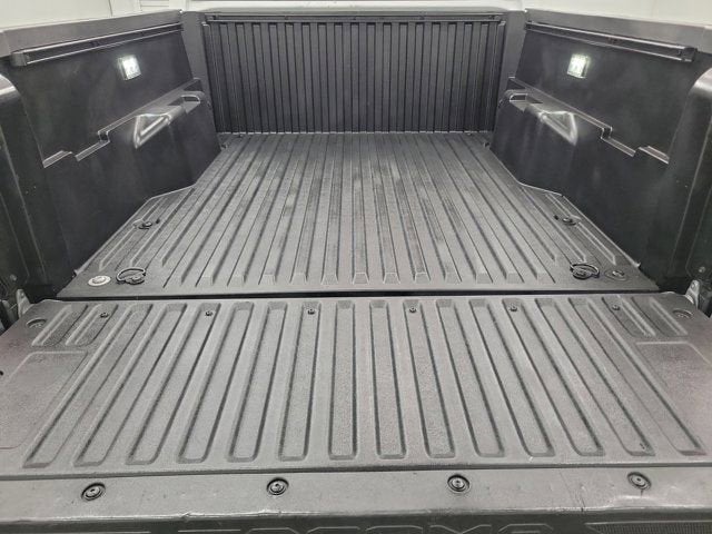 2025 Toyota Tacoma 2WD SR5