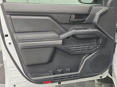 2025 Toyota Tacoma 2WD SR5