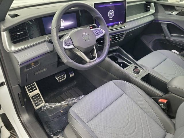 2025 Volkswagen Tiguan SE R-Line Black
