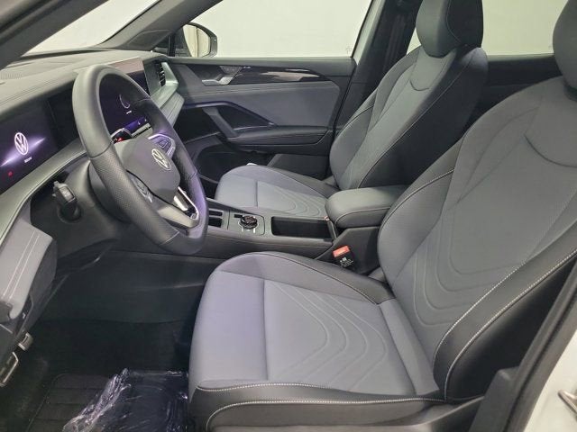 2025 Volkswagen Tiguan SE R-Line Black