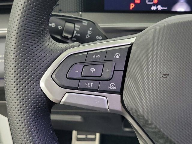 2025 Volkswagen Tiguan SE R-Line Black