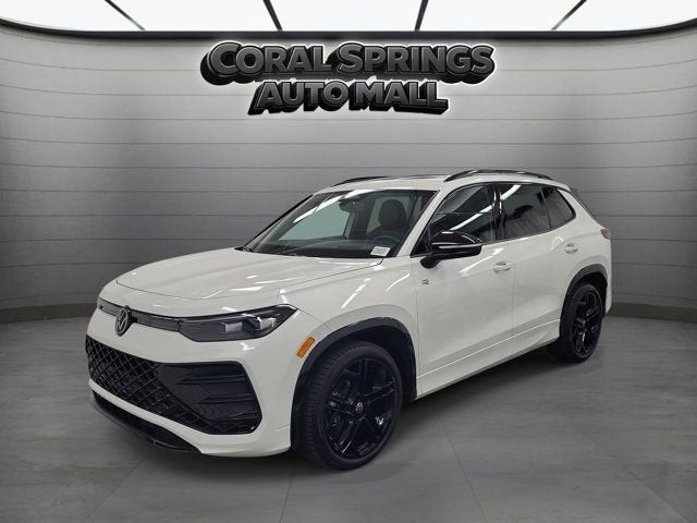 2025 Volkswagen Tiguan SE R-Line Black