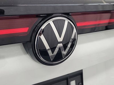 2025 Volkswagen Tiguan SE R-Line Black