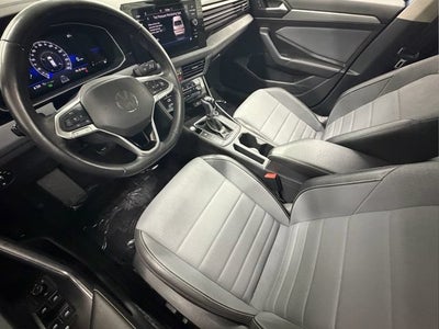 2025 Volkswagen Jetta SE
