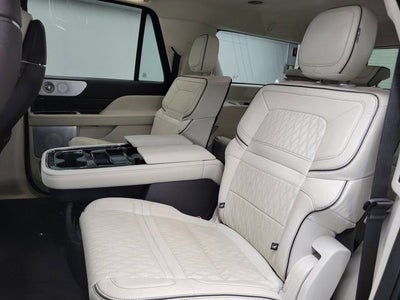 2024 Lincoln Navigator L Black Label