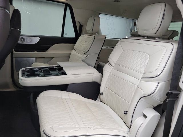 2024 Lincoln Navigator L Black Label