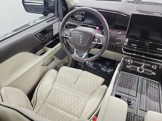 2024 Lincoln Navigator L Black Label