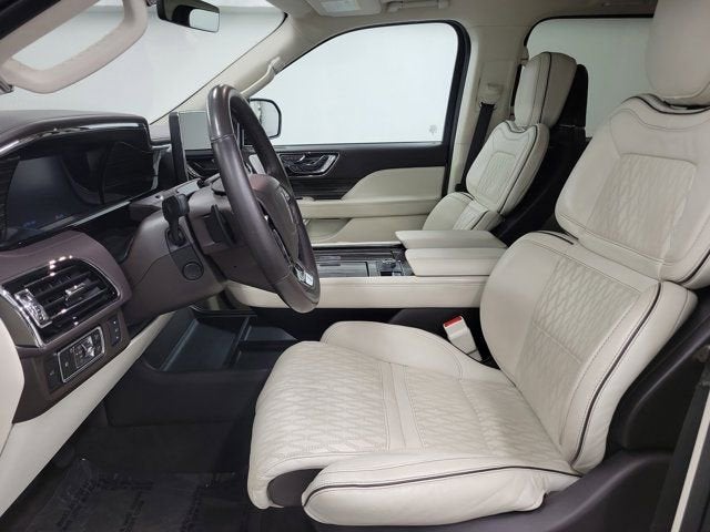 2024 Lincoln Navigator L Black Label