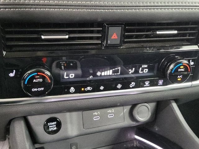 2025 Nissan Rogue SL