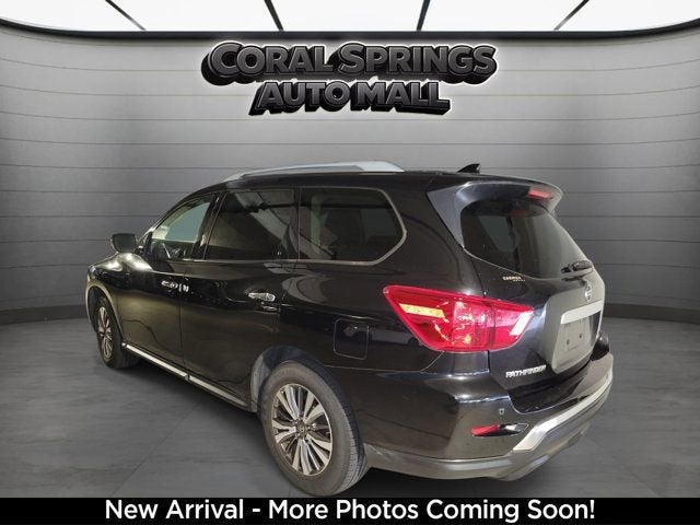 2019 Nissan Pathfinder SV