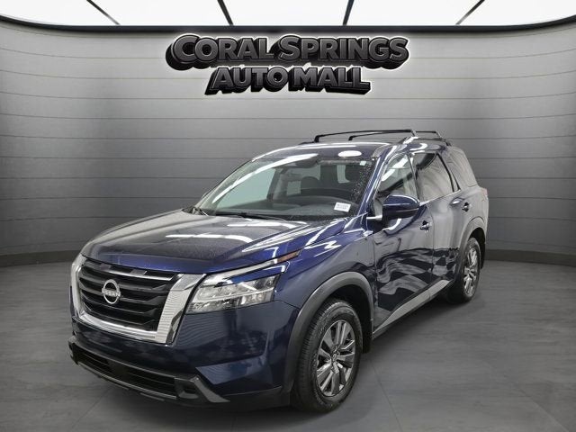 2022 Nissan Pathfinder SV