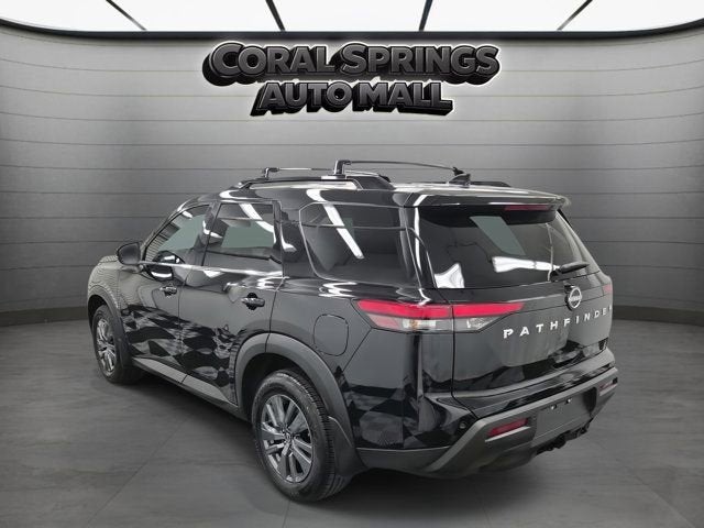 2025 Nissan Pathfinder SV