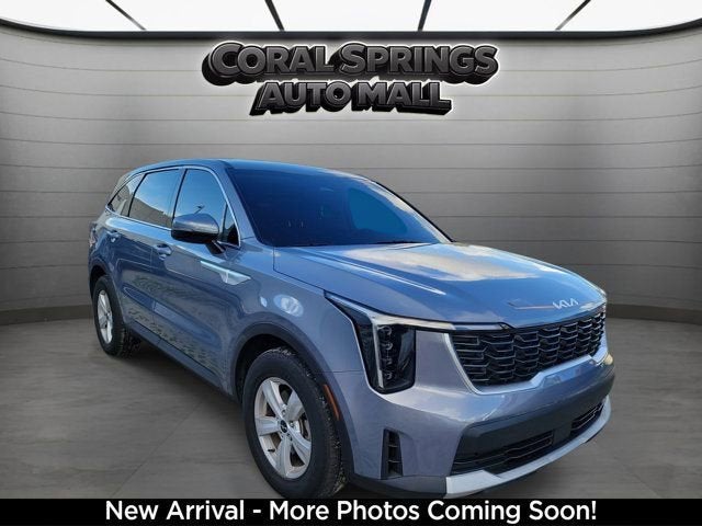 2024 Kia Sorento LX AT's photo
