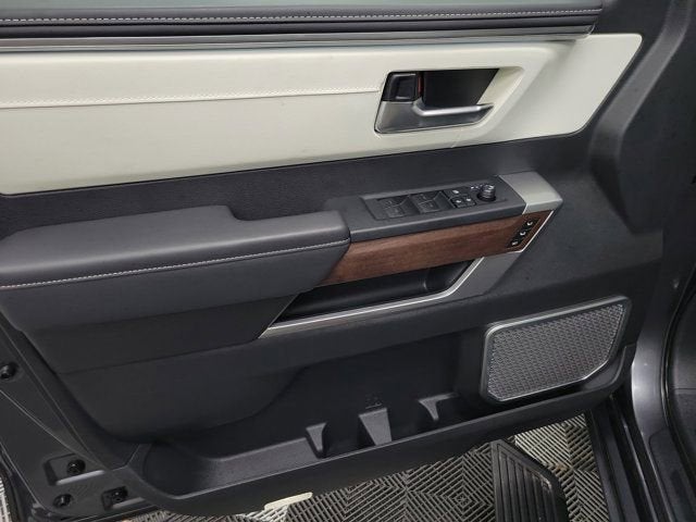 2025 Toyota Sequoia SR5