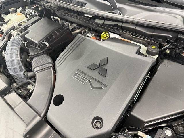 2024 Mitsubishi Outlander Plug-In Hybrid SE