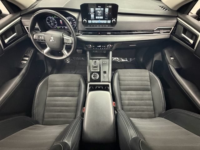 2024 Mitsubishi Outlander Plug-In Hybrid SE