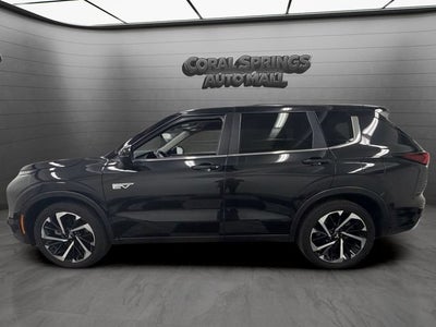2024 Mitsubishi Outlander Plug-In Hybrid SE