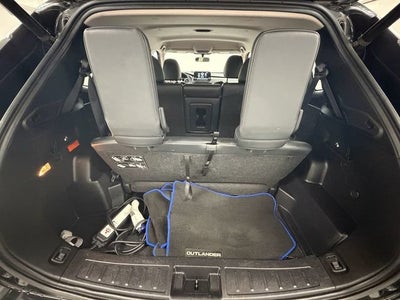 2024 Mitsubishi Outlander Plug-In Hybrid SE