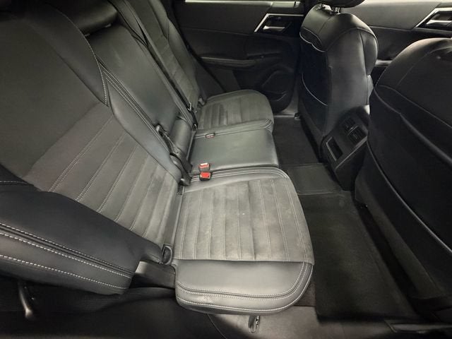 2024 Mitsubishi Outlander Plug-In Hybrid SE