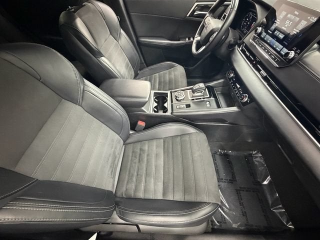 2024 Mitsubishi Outlander Plug-In Hybrid SE
