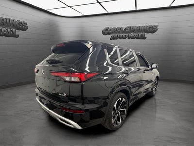 2024 Mitsubishi Outlander Plug-In Hybrid SE