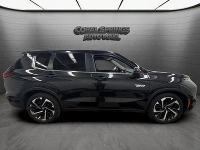 2024 Mitsubishi Outlander Plug-In Hybrid SE