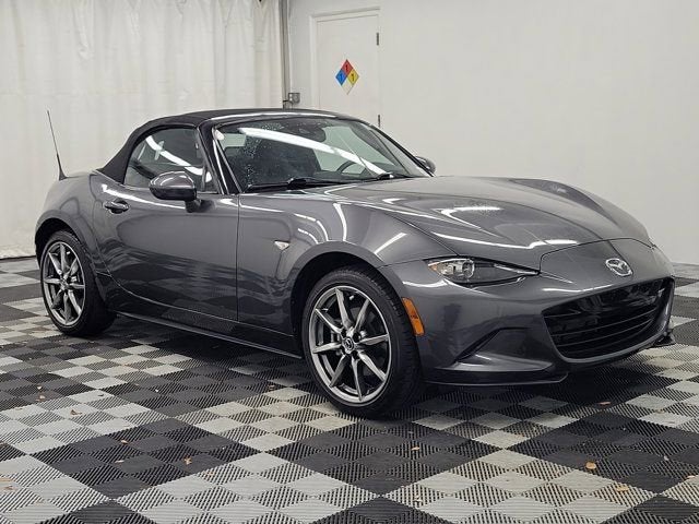 2023 Mazda MX-5 Miata Grand Touring's photo