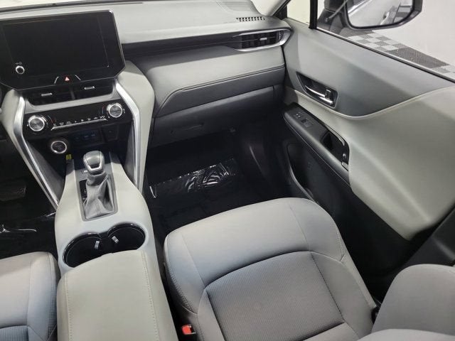 2023 Toyota Venza Base