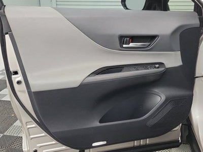 2023 Toyota Venza Base