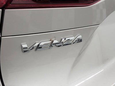 2023 Toyota Venza Base