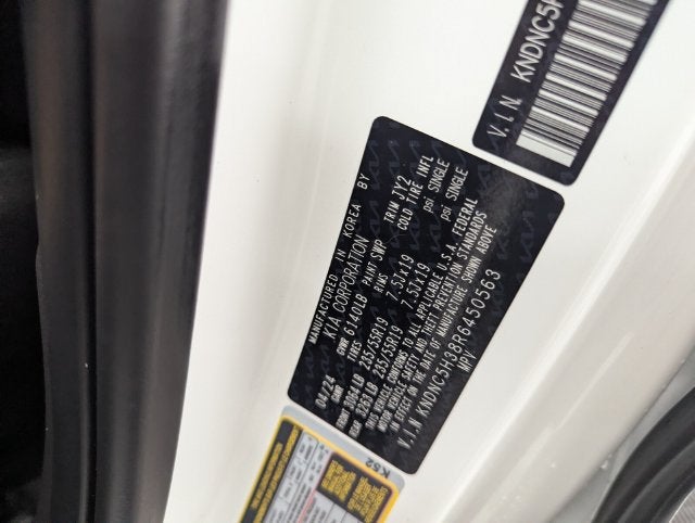 2024 Kia Carnival EX