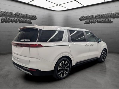 2024 Kia Carnival EX