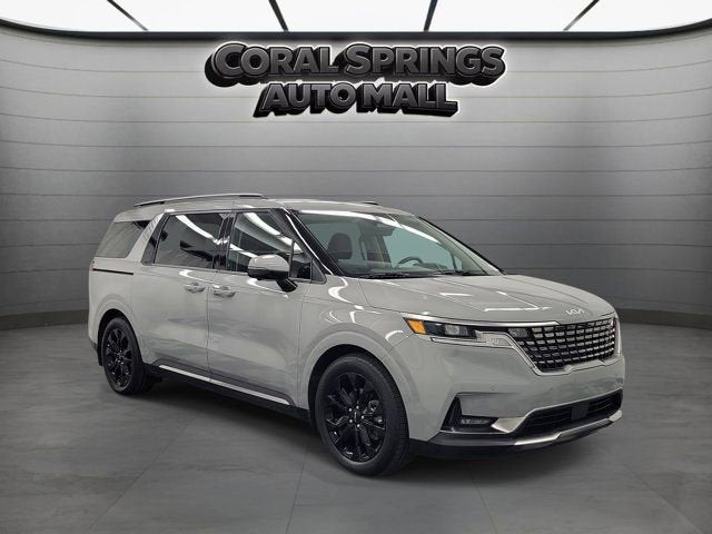 2024 Kia Sedona SX's photo