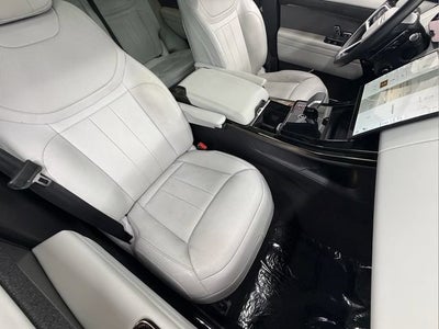 2025 Land Rover Range Rover Sport SE