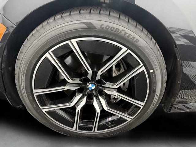 2025 BMW 7 Series 740i