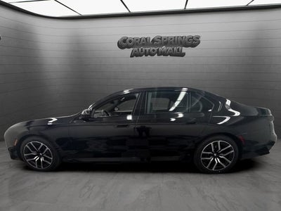 2025 BMW 7 Series 740i