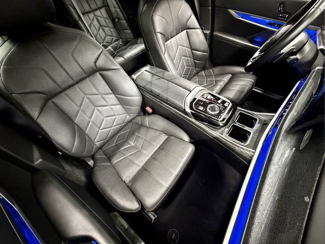 2025 BMW 7 Series 740i