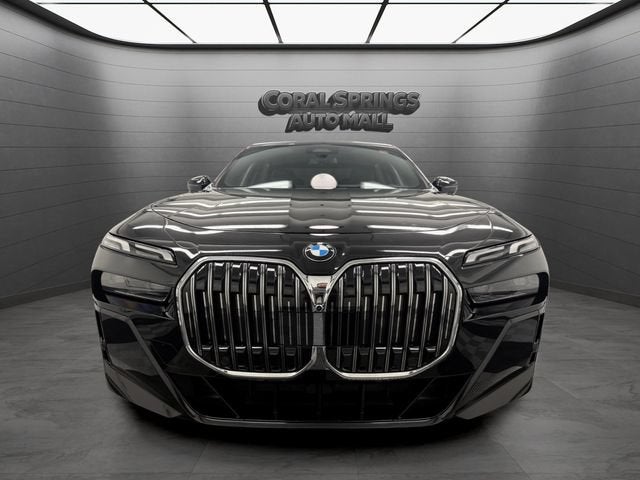 2025 BMW 7 Series 740i
