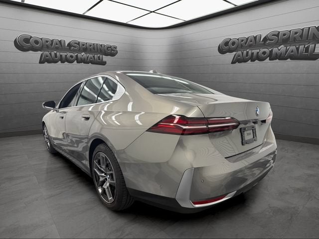 2026 BMW 5 Series 530i