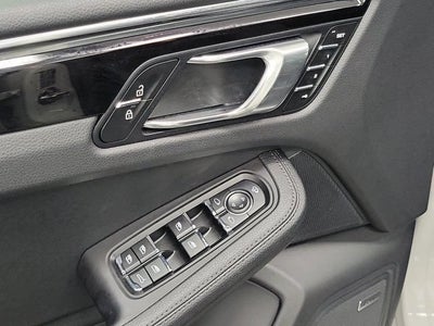 2024 Porsche Macan NA