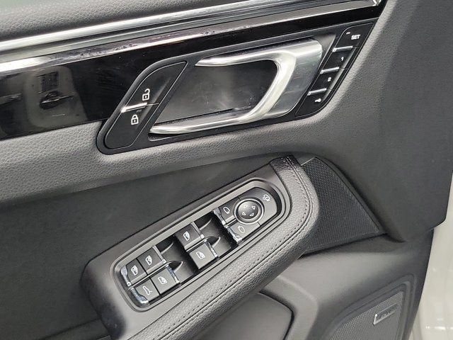 2024 Porsche Macan NA